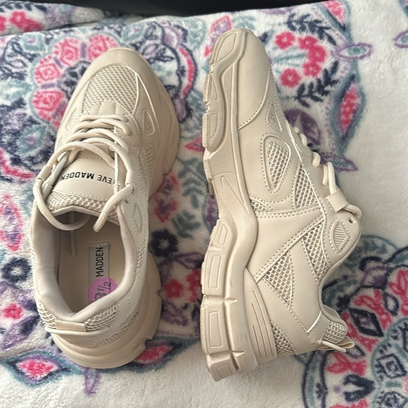 Steve Madden shoes - Picture 4 of 4